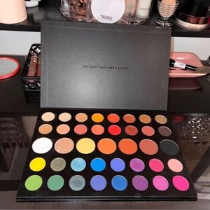 Morphe X James Charles palette